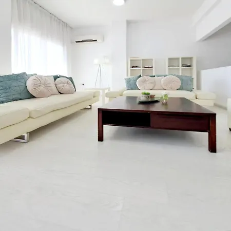 Apartament Gladstonos 3 *
