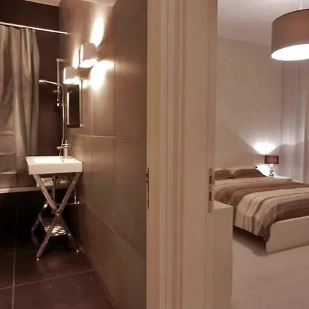 Apartament Gladstonos 3 *